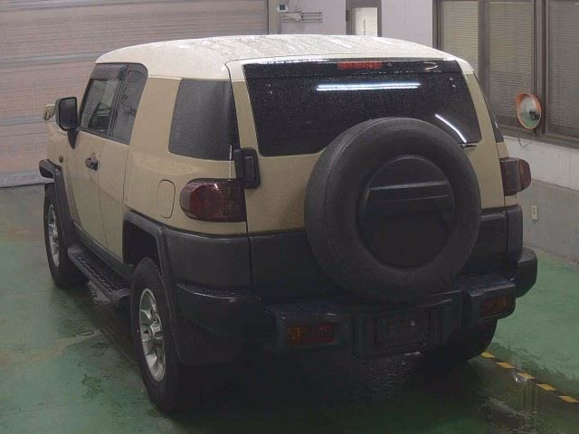 TOYOTA FJ CRUISER