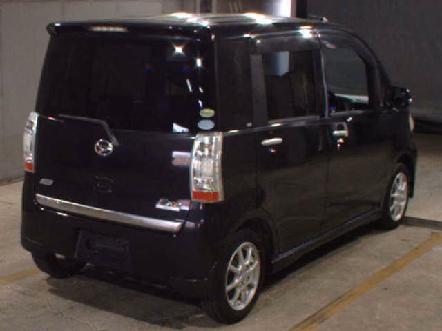 DAIHATSU TANTO EXE