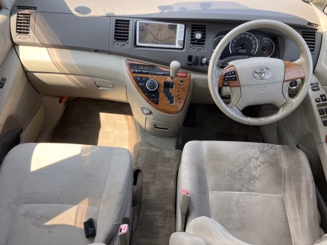 TOYOTA ISIS