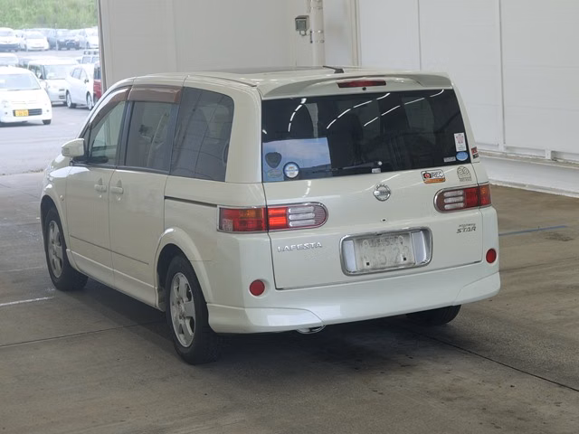 NISSAN LAFESTA