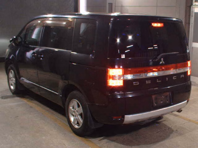 MITSUBISHI DELICA D:5