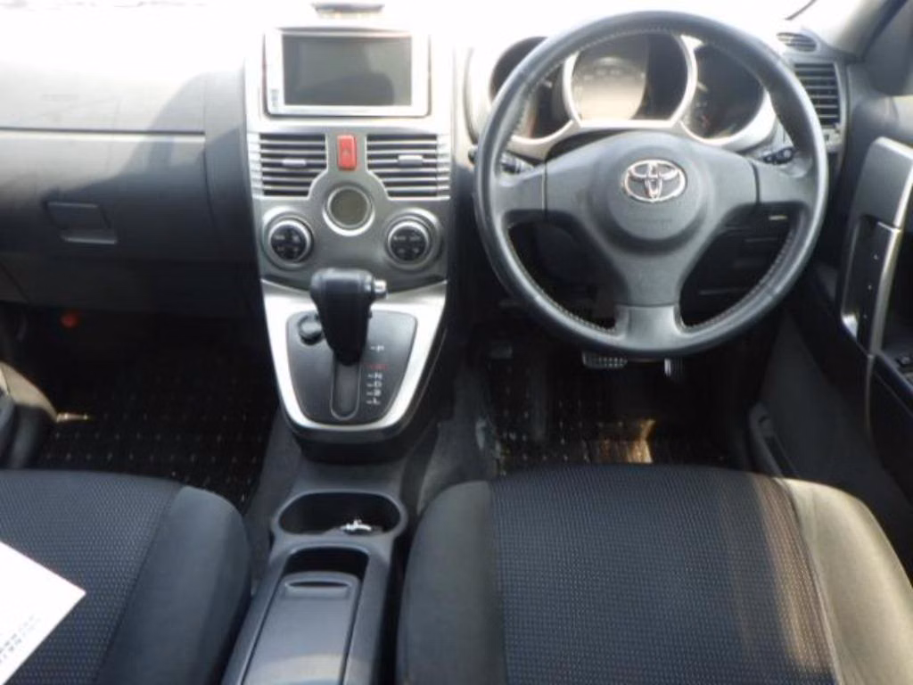 TOYOTA RUSH