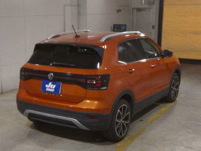 VOLKSWAGEN T-CROSS