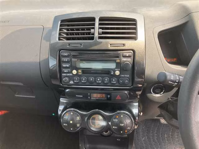 TOYOTA IST