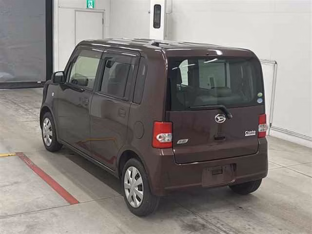DAIHATSU MOVE CONTE
