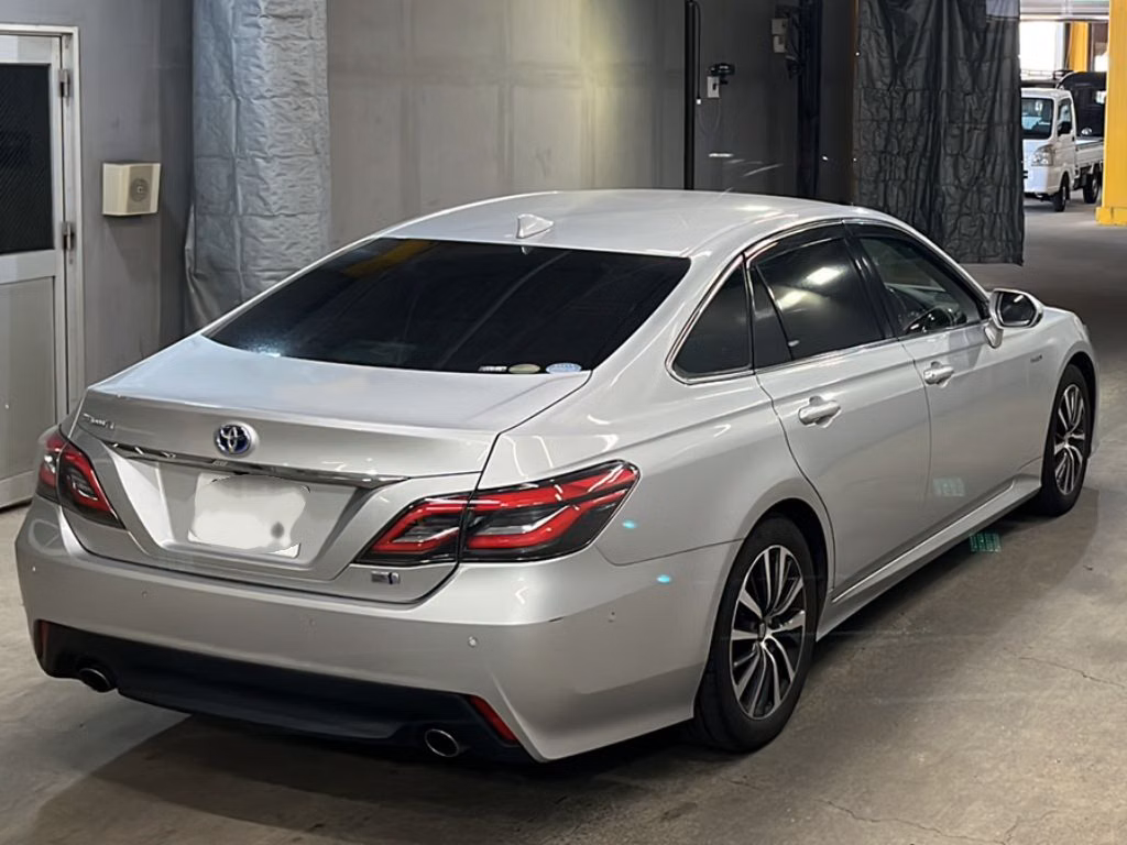 TOYOTA CROWN