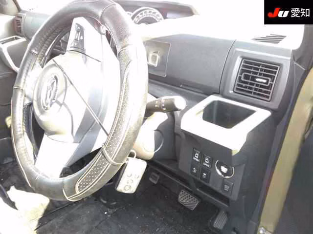 DAIHATSU WAKE