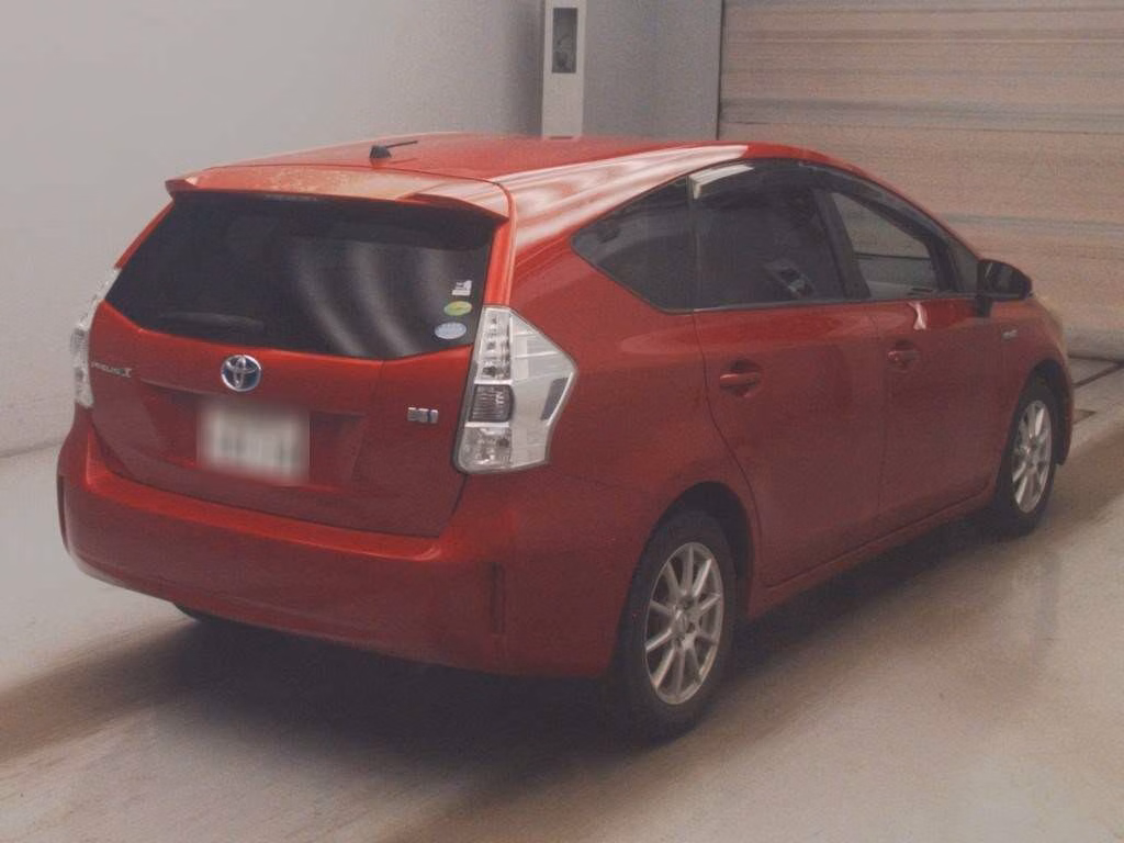 TOYOTA PRIUS ALPHA