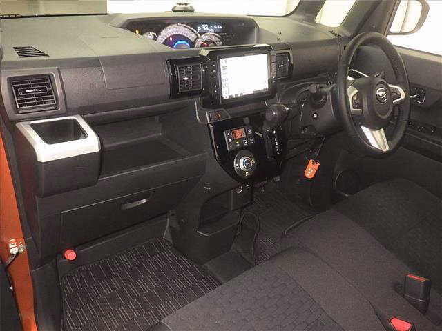 DAIHATSU WAKE