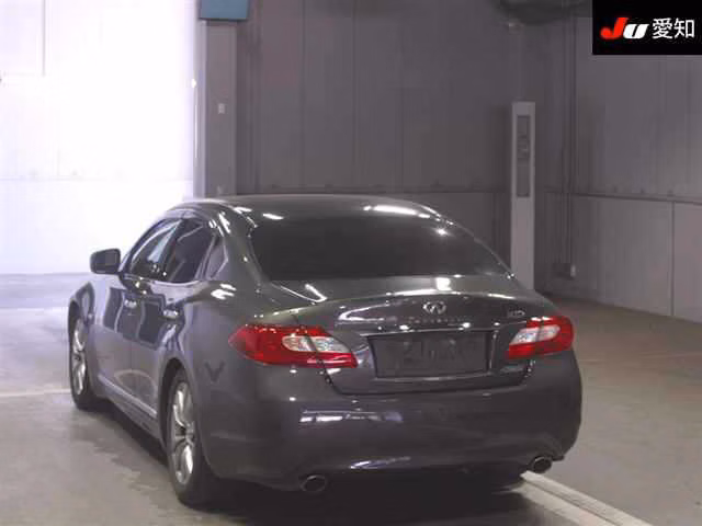 NISSAN FUGA