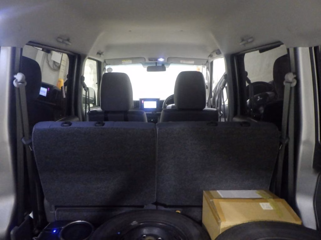 MITSUBISHI MINICAB