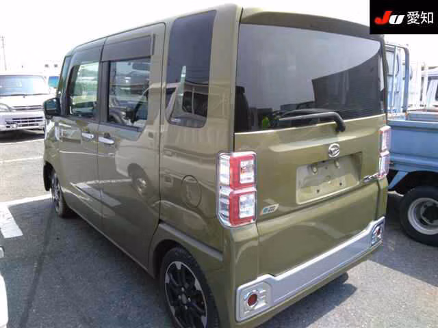 DAIHATSU WAKE