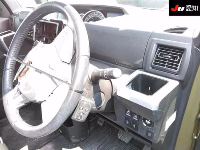 DAIHATSU WAKE