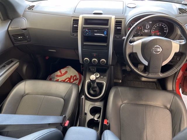 NISSAN X-TRAIL