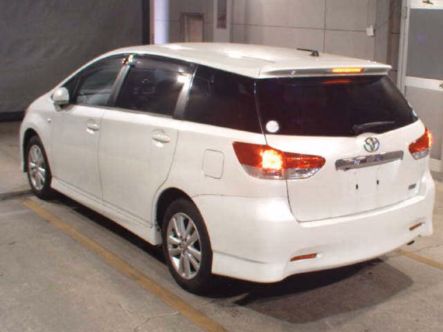 TOYOTA WISH