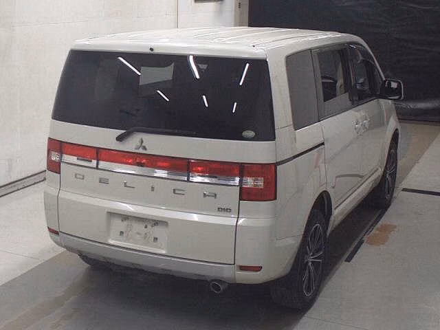 MITSUBISHI DELICA D:5