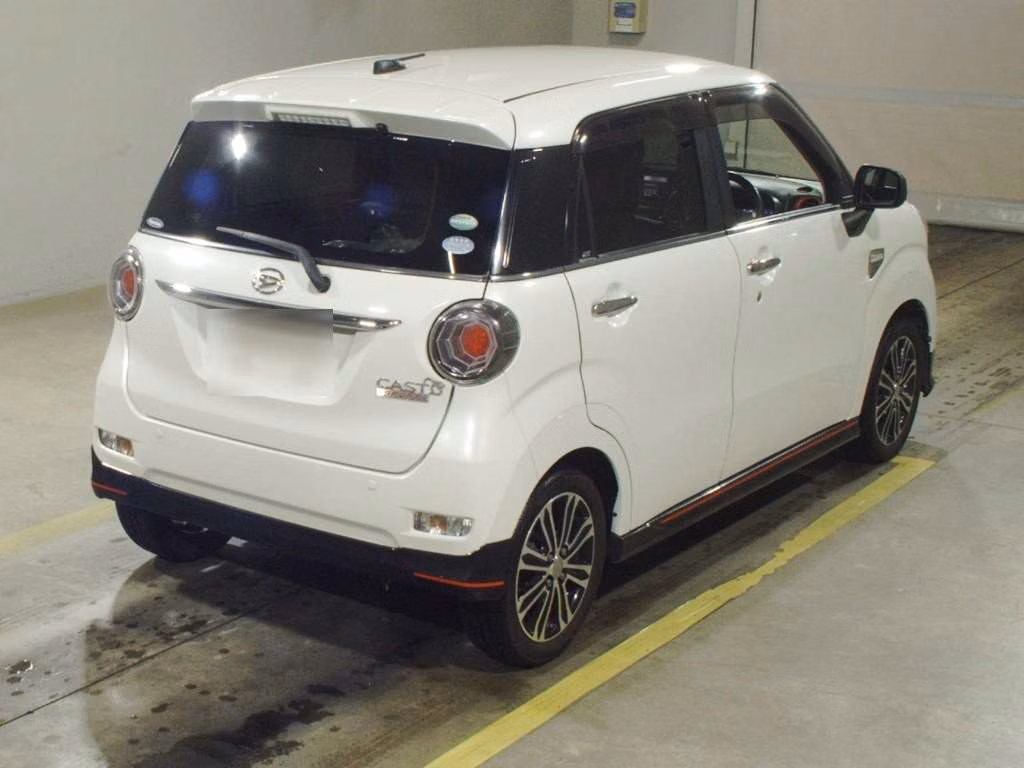 DAIHATSU CAST