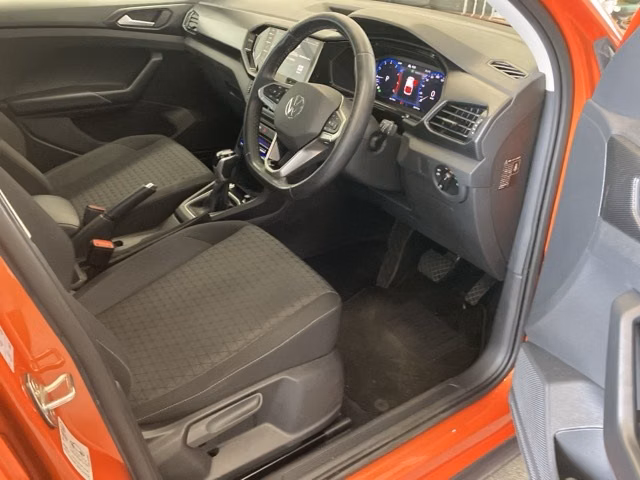 VOLKSWAGEN T-CROSS