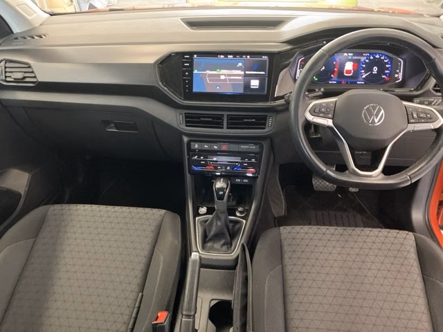 VOLKSWAGEN T-CROSS
