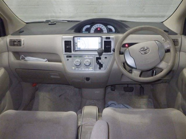 TOYOTA RAUM