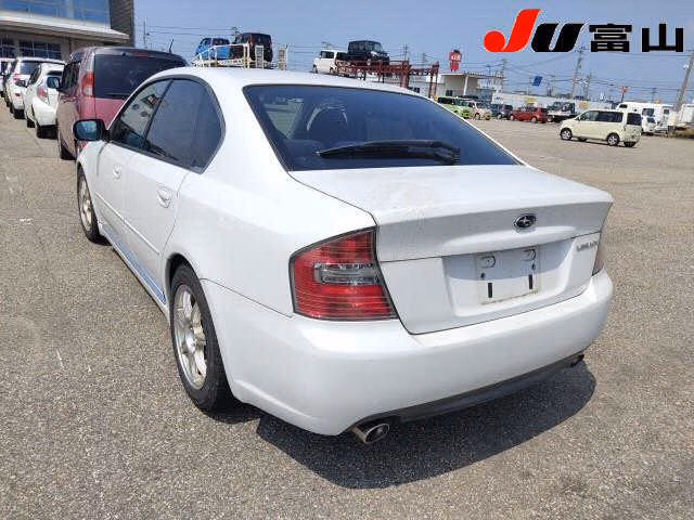 SUBARU LEGACY B4