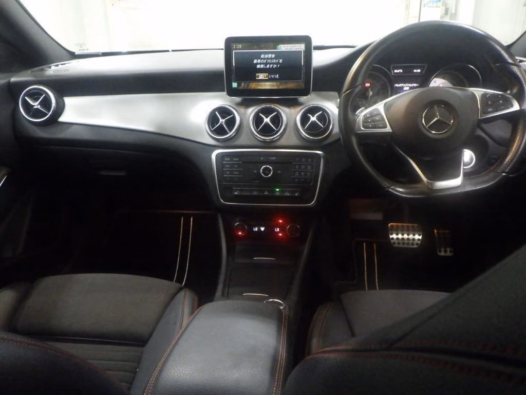 MERCEDES-BENZ CLA-CLASS