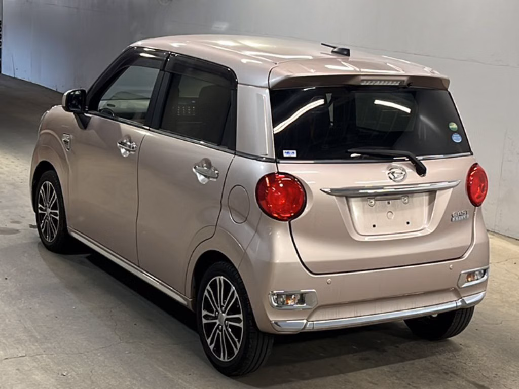 DAIHATSU CAST