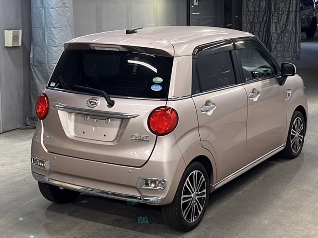 DAIHATSU CAST