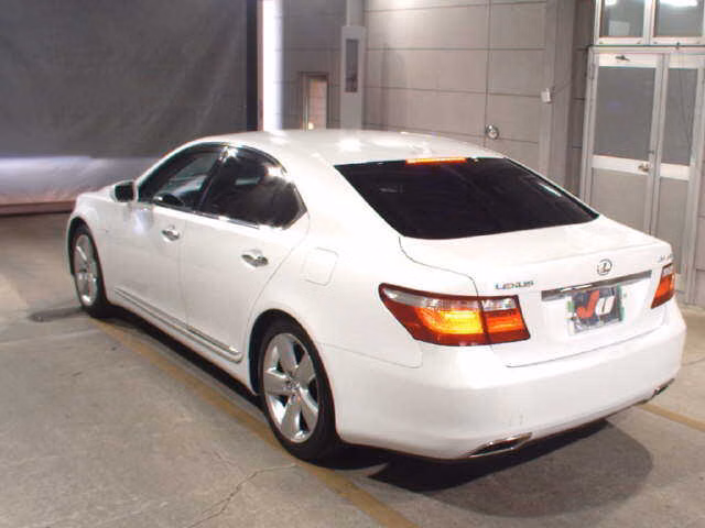 LEXUS LS460