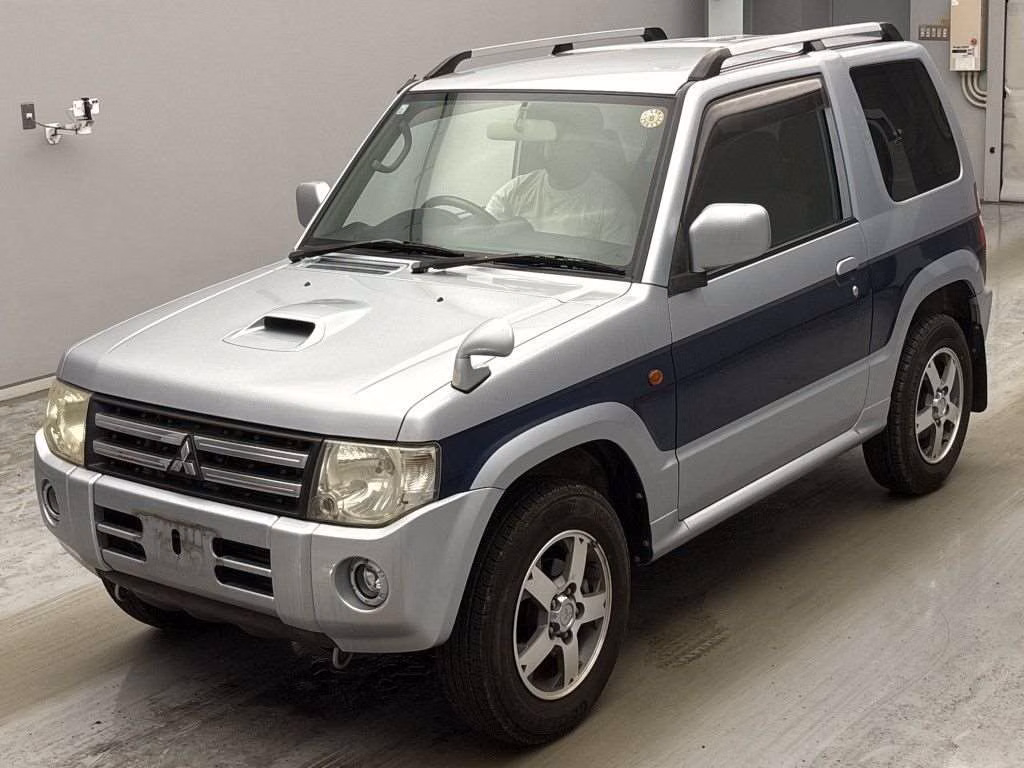MITSUBISHI PAJERO MINI