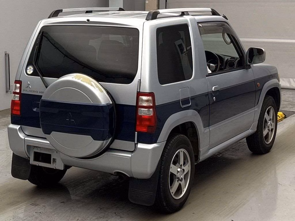 MITSUBISHI PAJERO MINI