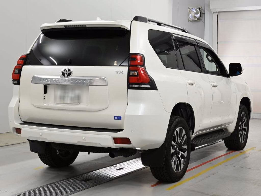 TOYOTA LAND CRUISER PRADO