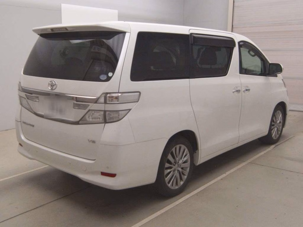 TOYOTA VELLFIRE