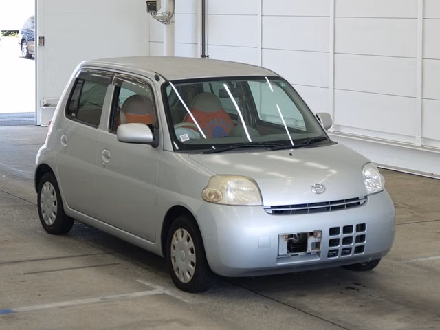 DAIHATSU ESSE