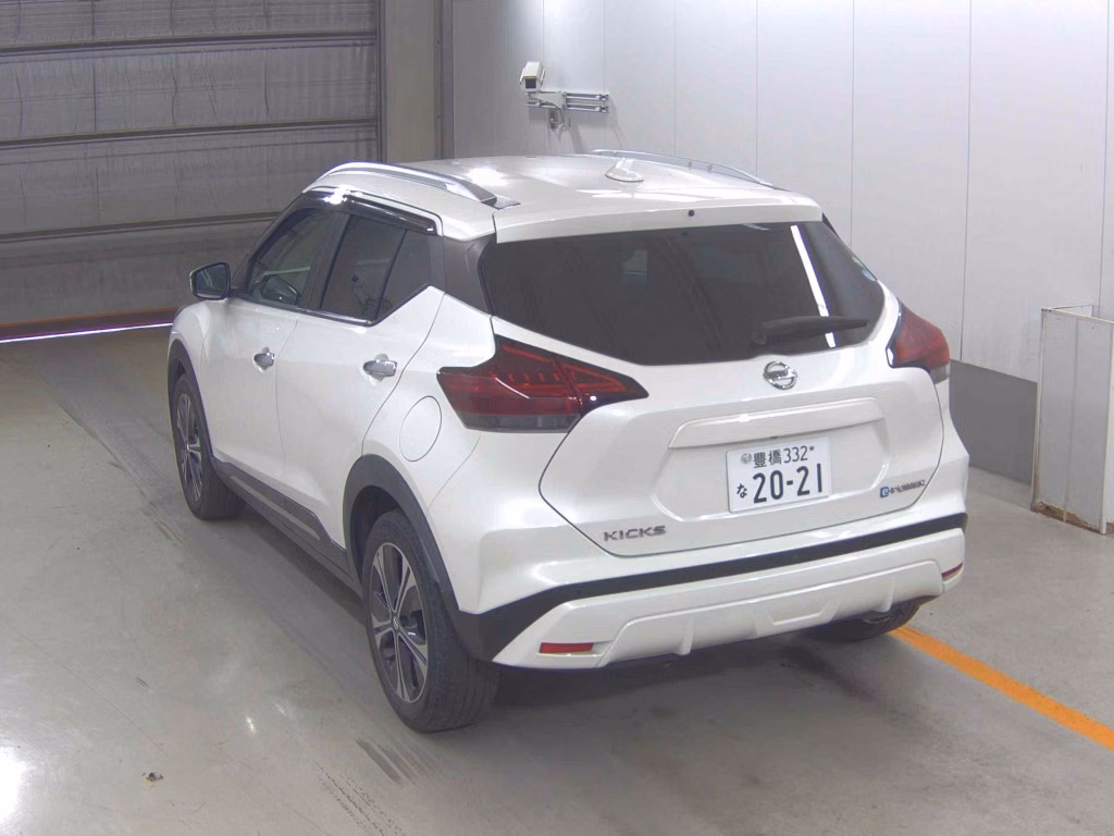 NISSAN KICKS