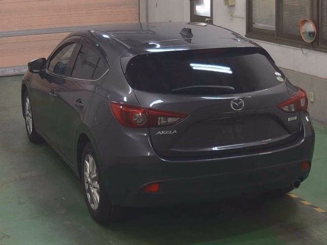 MAZDA AXELA