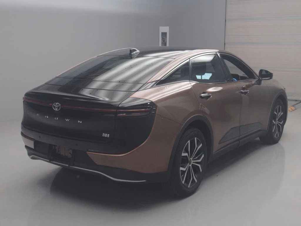 TOYOTA CROWN