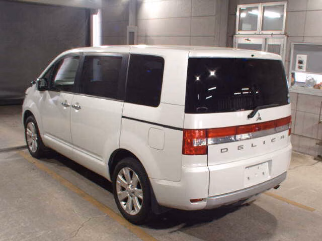 MITSUBISHI DELICA D:5