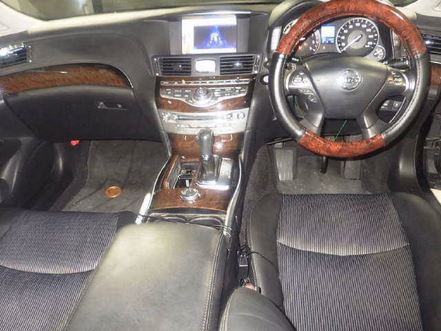NISSAN FUGA