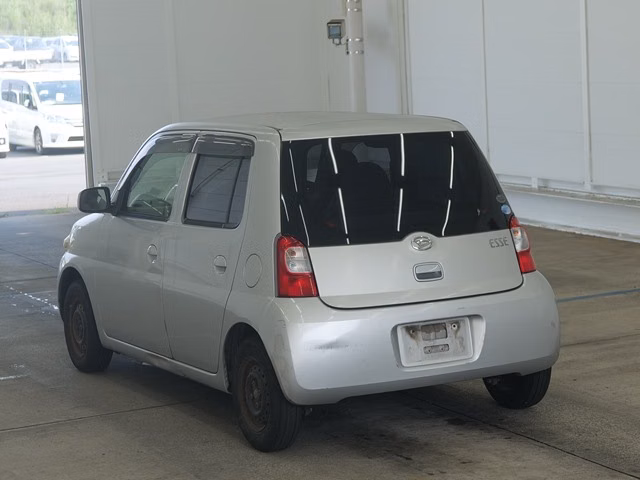 DAIHATSU ESSE
