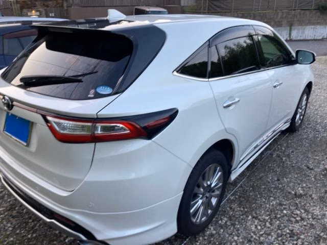 TOYOTA HARRIER