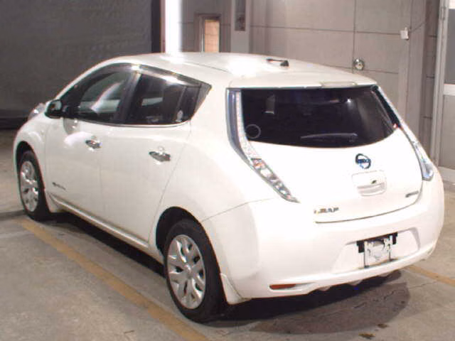 NISSAN LEAF