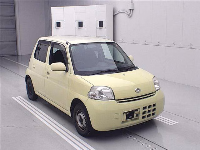 DAIHATSU ESSE