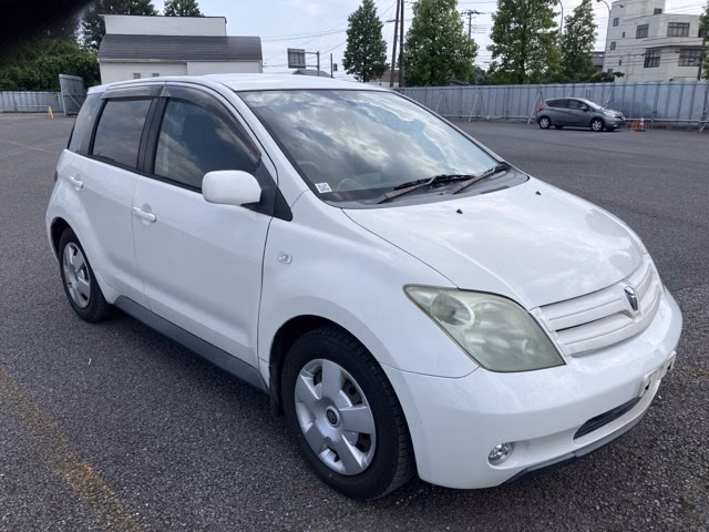 TOYOTA IST