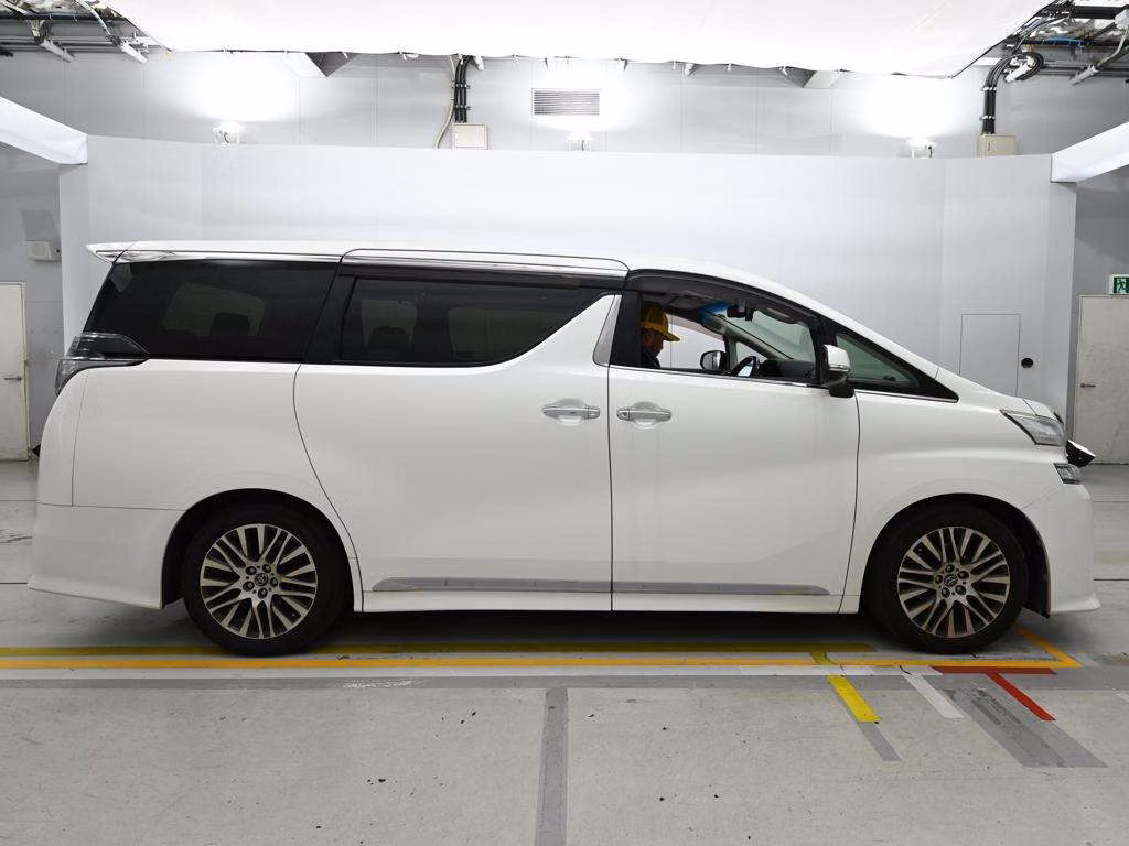TOYOTA VELLFIRE