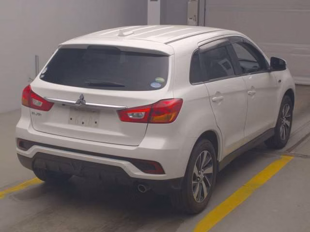 MITSUBISHI RVR