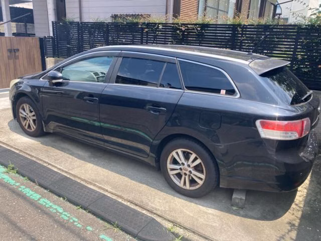 TOYOTA AVENSIS