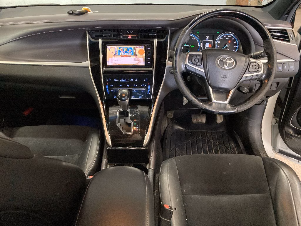 TOYOTA HARRIER