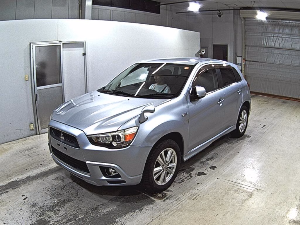 MITSUBISHI RVR