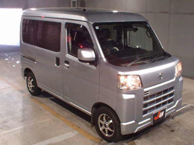 TOYOTA PIXIS VAN